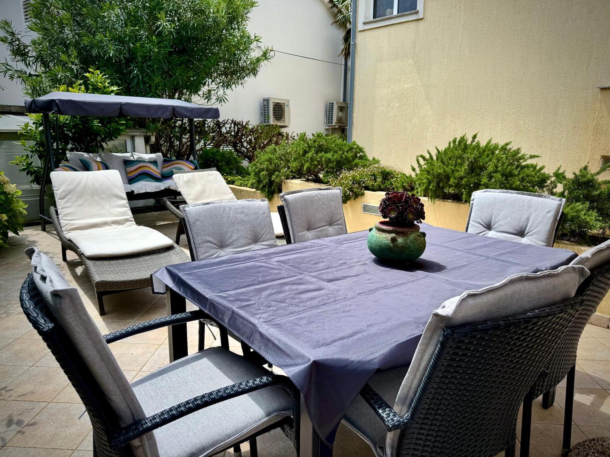 Apartments Maricic Banjol Exterior photo